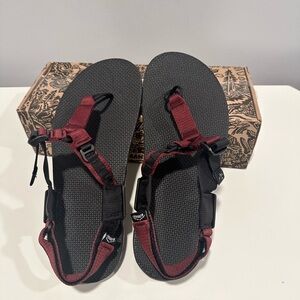 Bedrock Sandals,Cairn Evo, Burgundy,NIB.  Men 11/Women 12